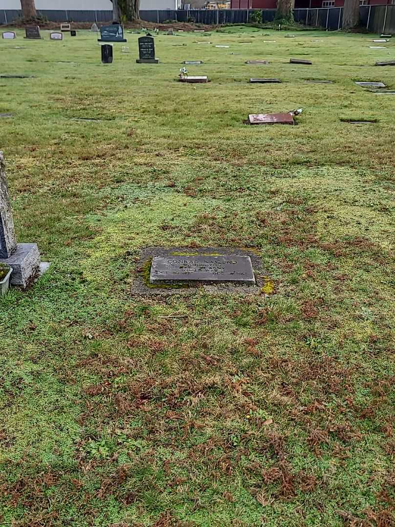 Conrad Naslund's grave. Photo 1