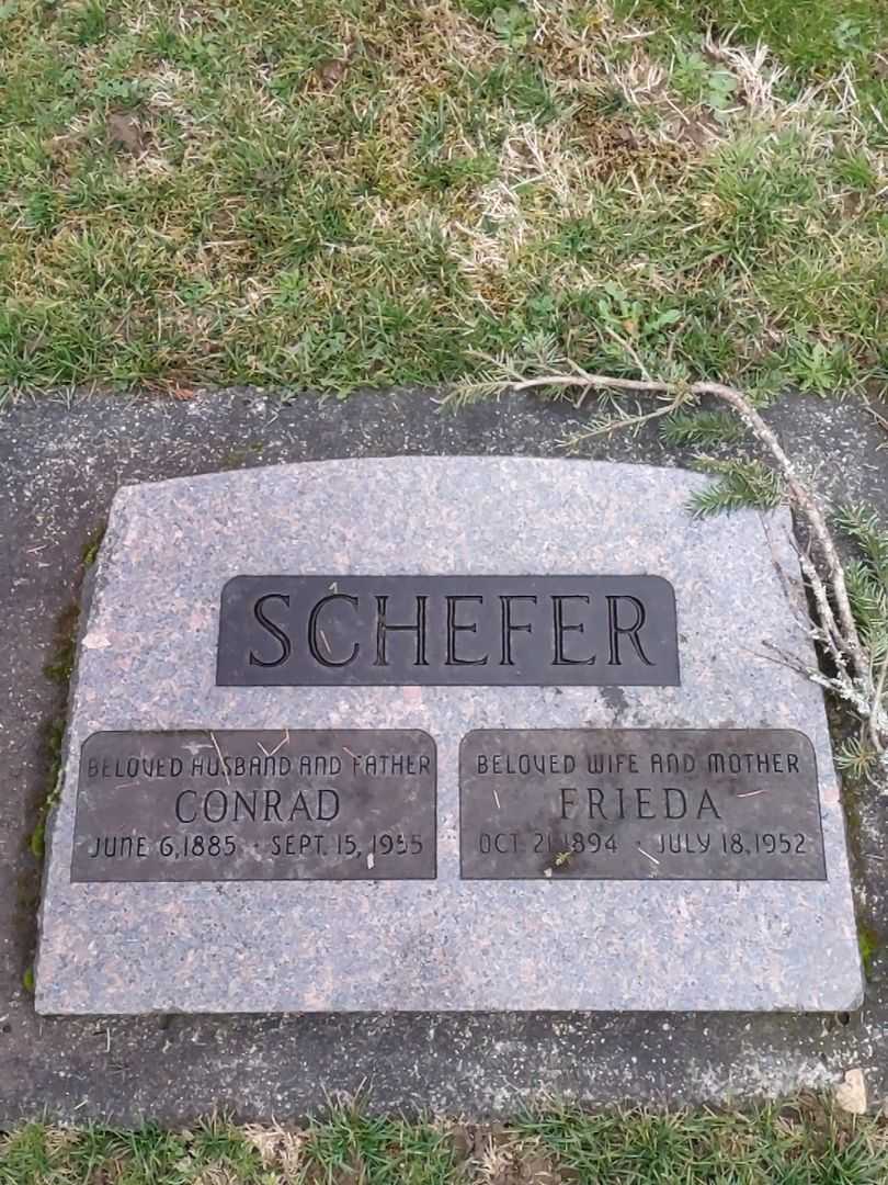 Conrad Schefer's grave. Photo 1