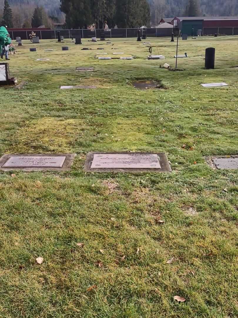 Eileen Mina Gilbert's grave. Photo 1