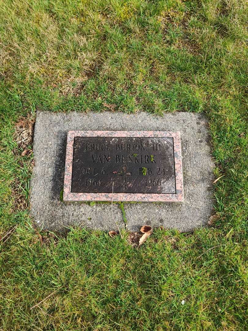 Bruce Burton Van Buskirk Third's grave. Photo 2