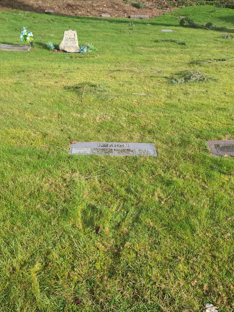 Elizabeth E. Mann's grave. Photo 3