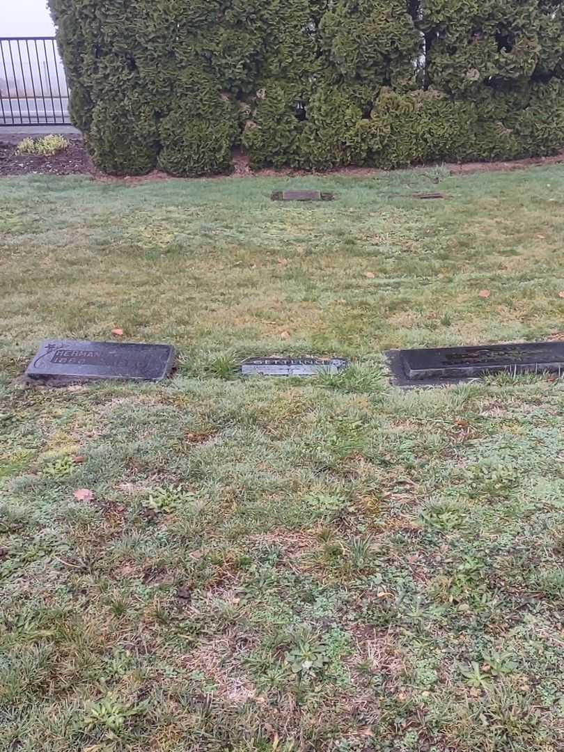 Charles Leighton "Chuck" Gettling's grave. Photo 1