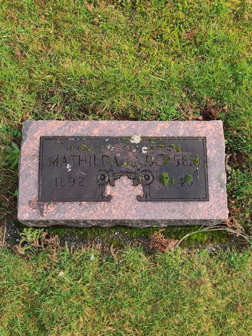 Mathilda Andersen's grave. Photo 2