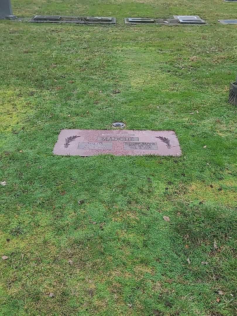 Henry Jacob Madche's grave. Photo 2
