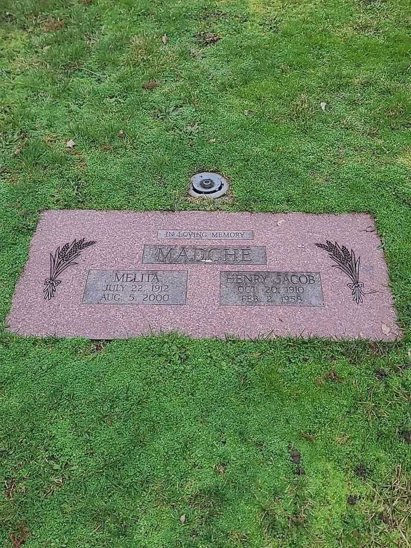 Henry Jacob Madche's grave. Photo 1