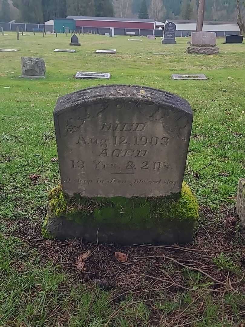 Eunice Faulds's grave. Photo 3