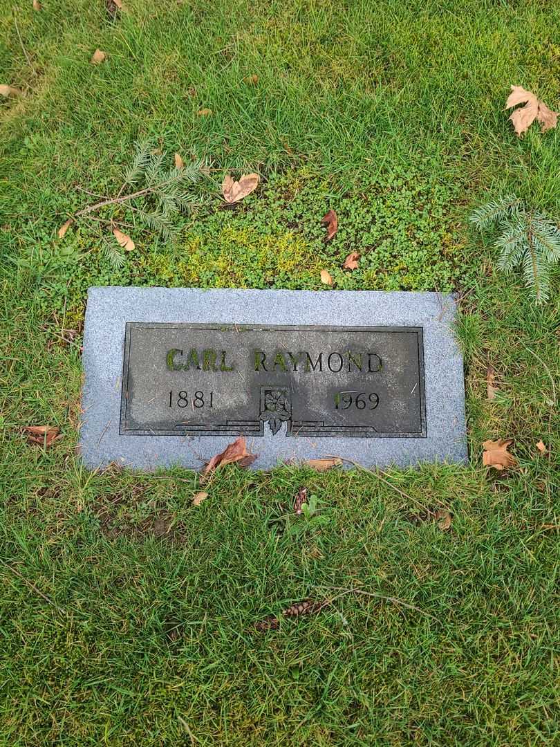 Carl Raymond's grave. Photo 1