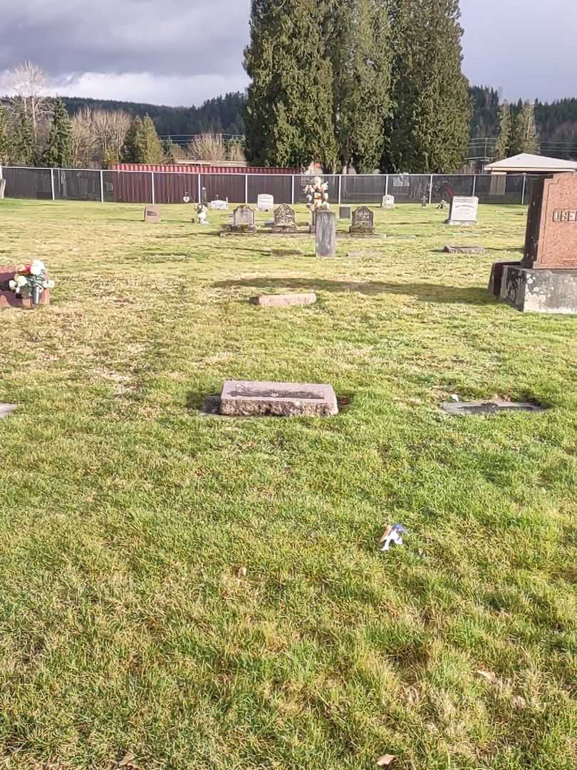 Mable Agnes Oberholtzer's grave. Photo 2