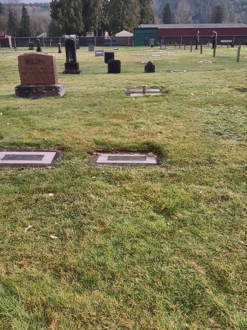 Edna Kleckner's grave. Photo 2