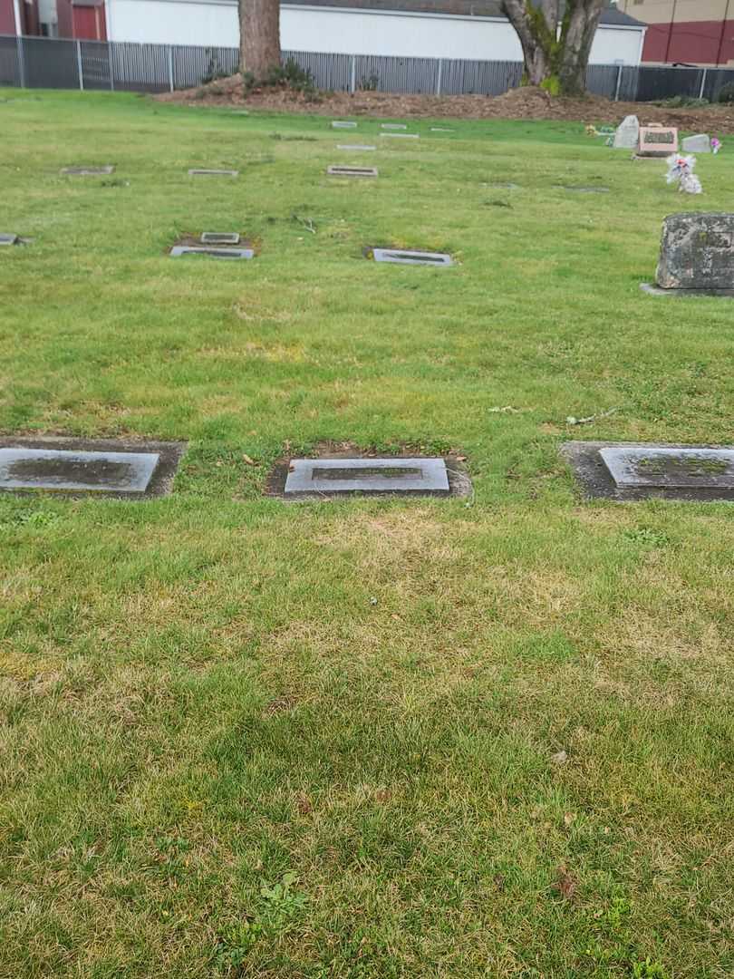 William "Bill" MacDonald's grave. Photo 1