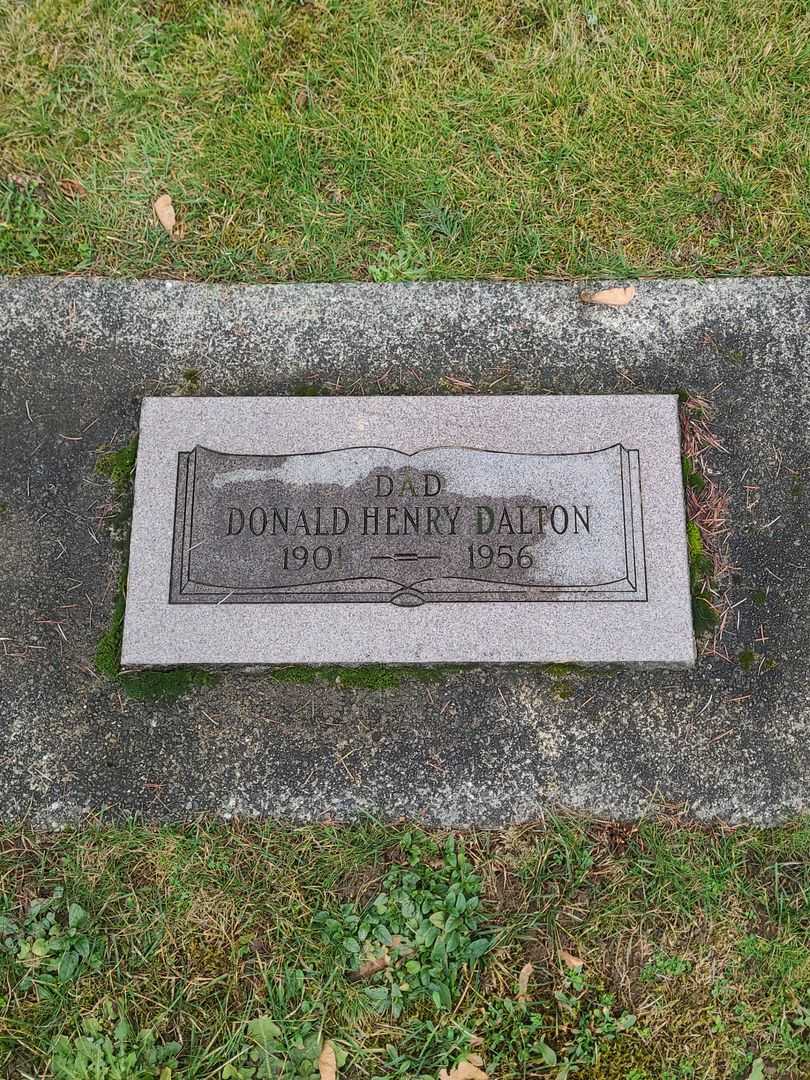 Donald Henry Dalton's grave. Photo 1