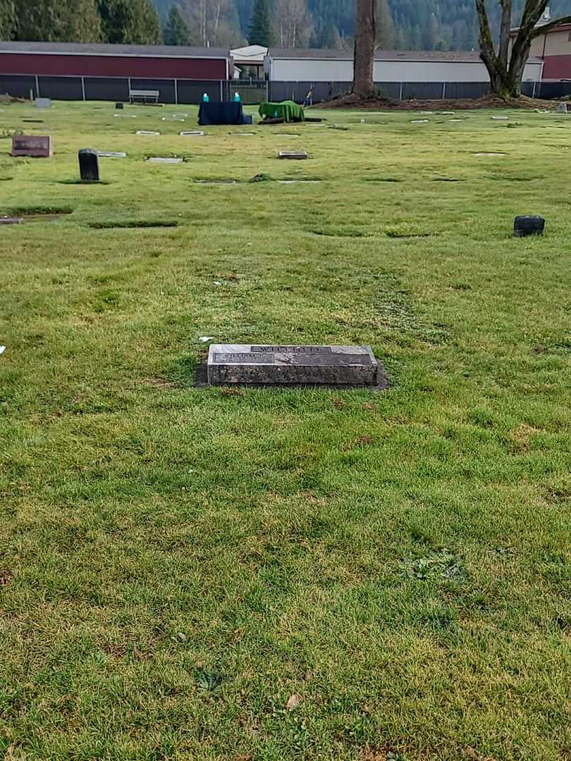 Rachel Willhite's grave. Photo 2