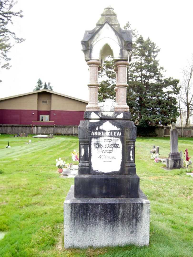 Daniel O'Leary's grave. Photo 1