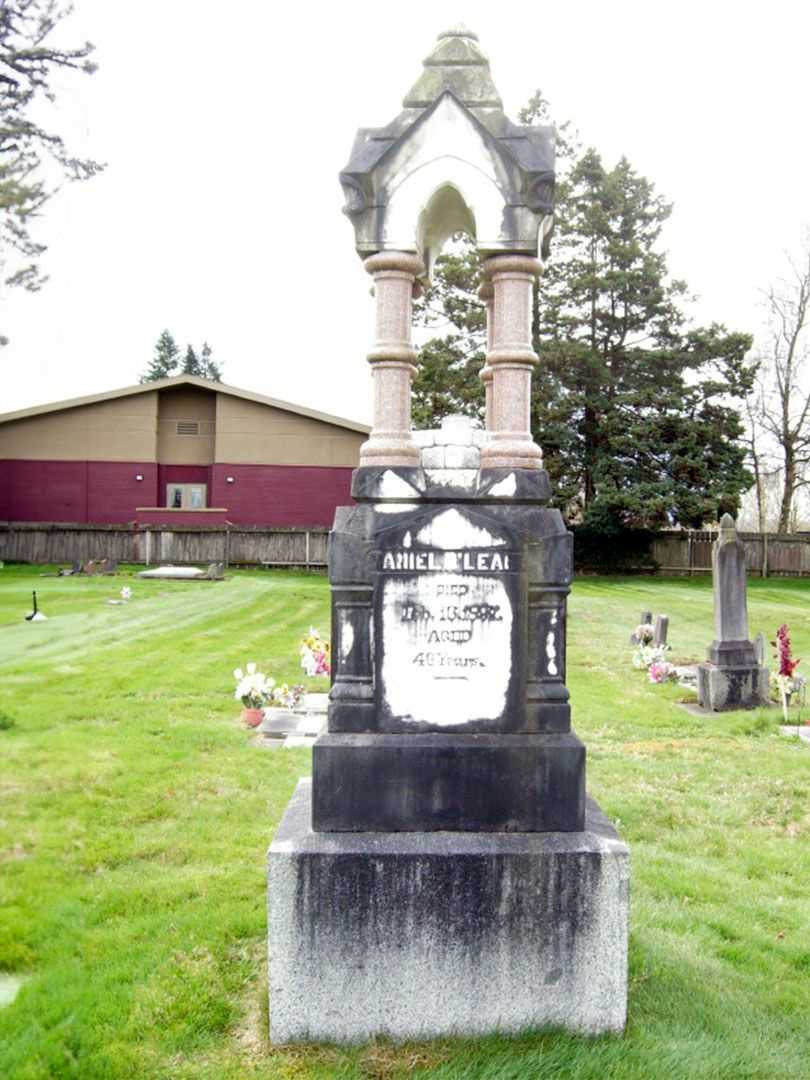 Daniel O'Leary's grave. Photo 2