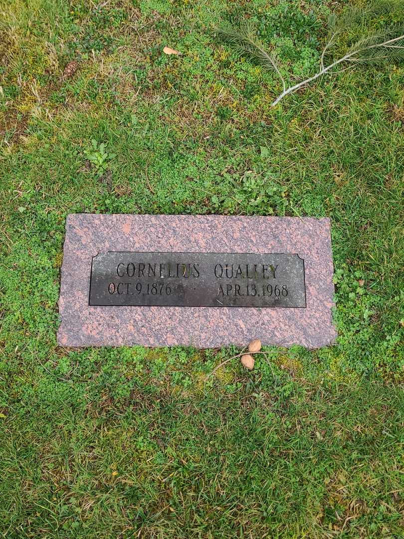 Cornelius Qualley's grave. Photo 1
