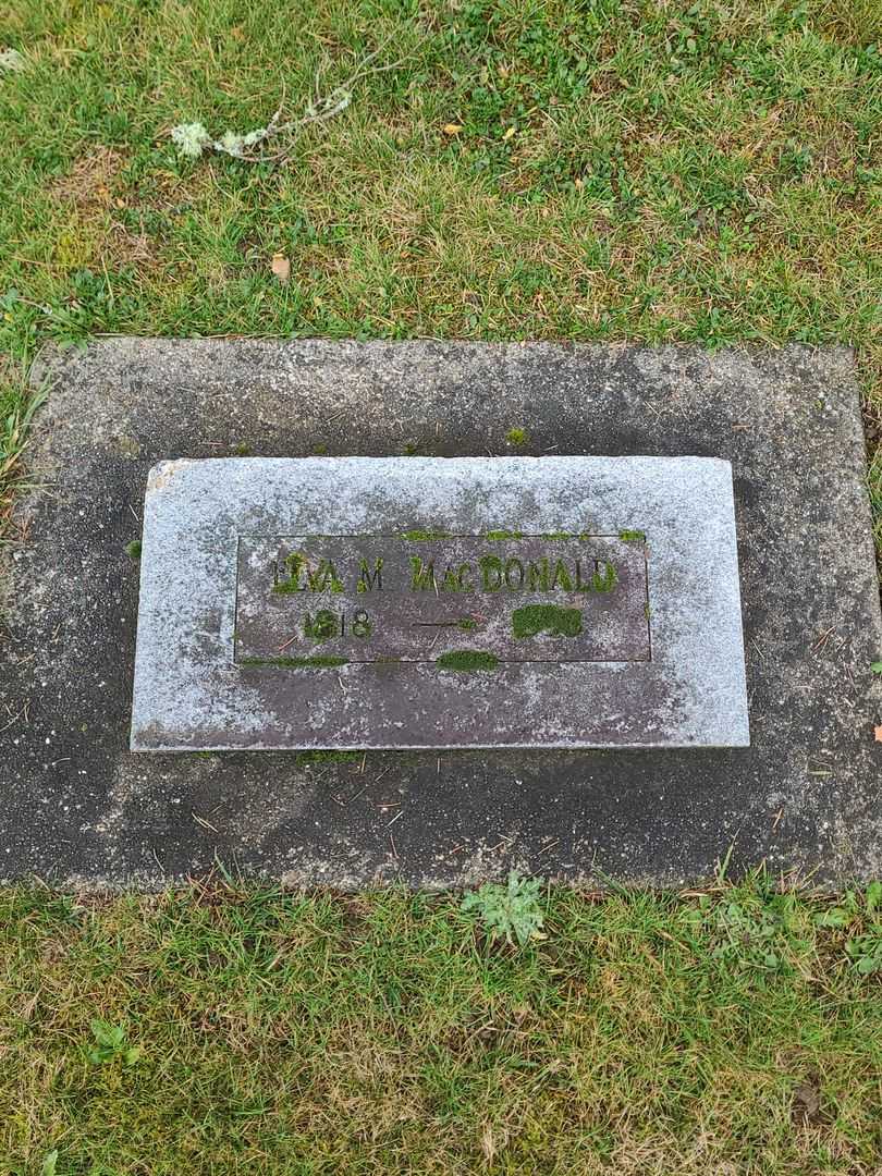 Elva M. MacDonald's grave. Photo 1