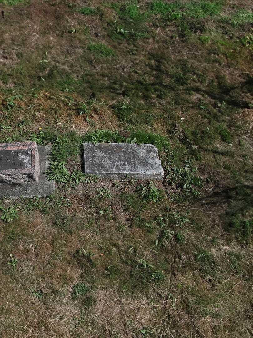 W. W. West's grave. Photo 2