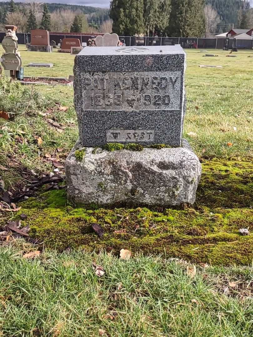 Pat Kennedy's grave. Photo 2