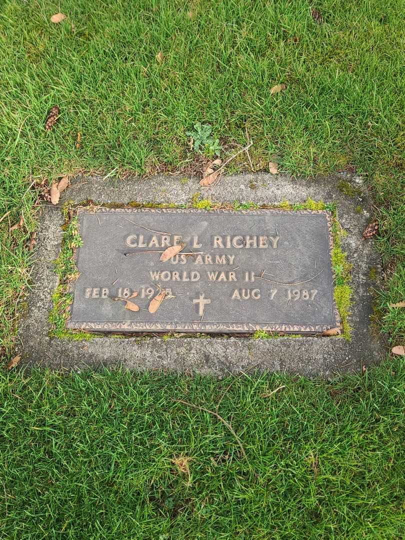 Clare L. Richey's grave. Photo 1
