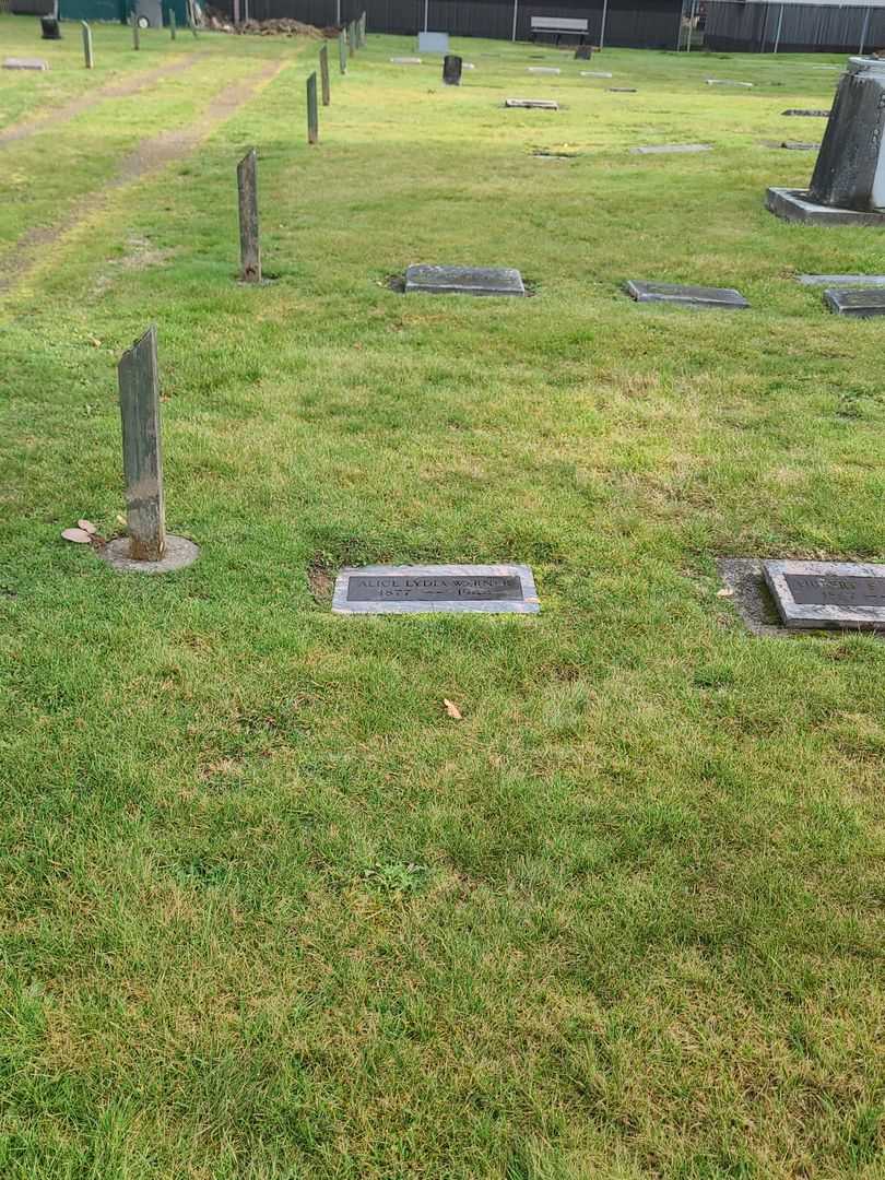 Alice Lydia Warner's grave. Photo 2
