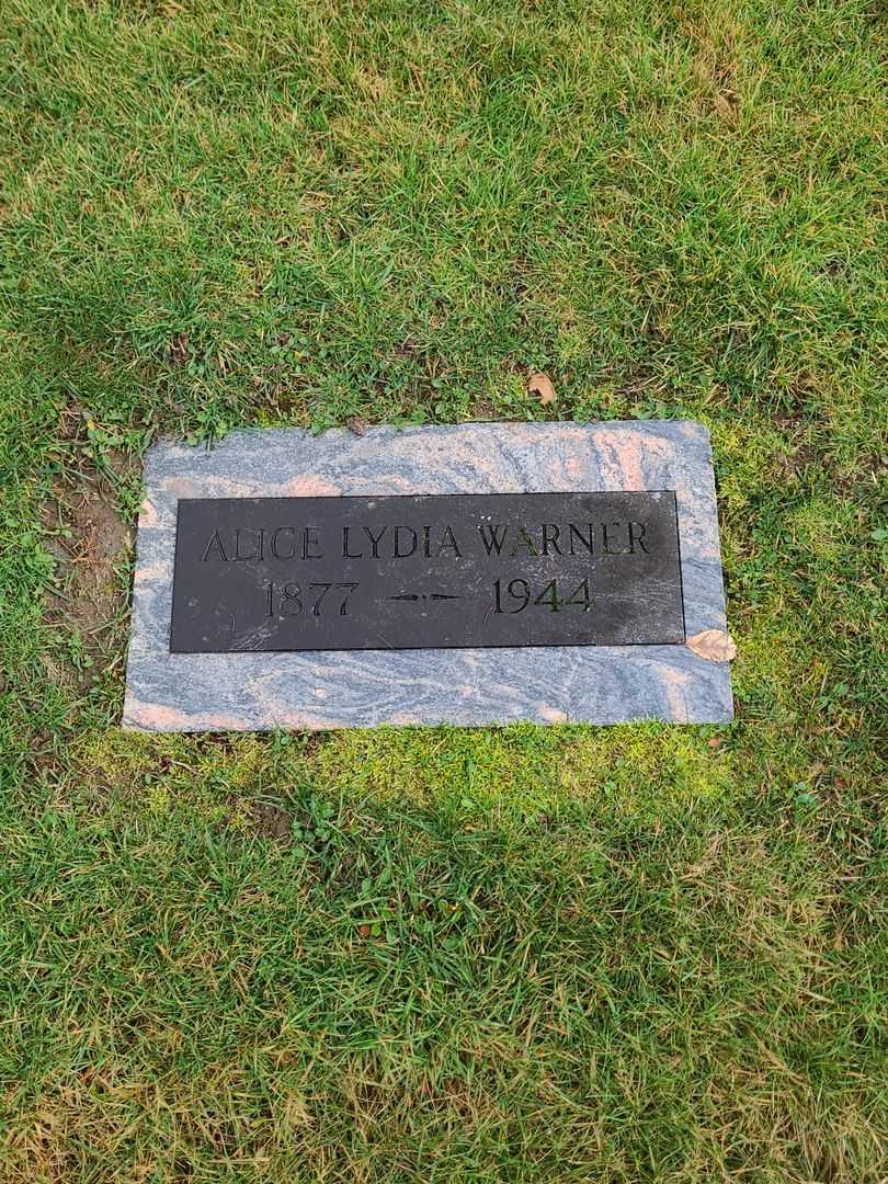 Alice Lydia Warner's grave. Photo 1