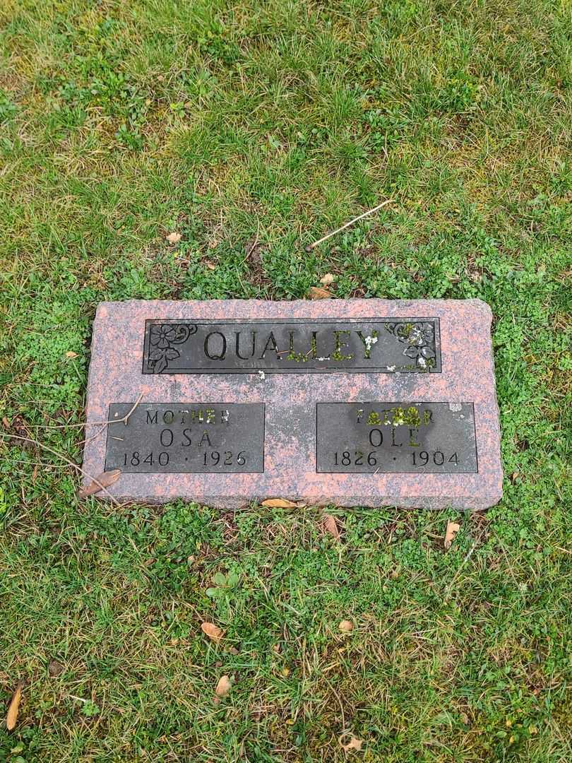Osa Qualley's grave. Photo 1