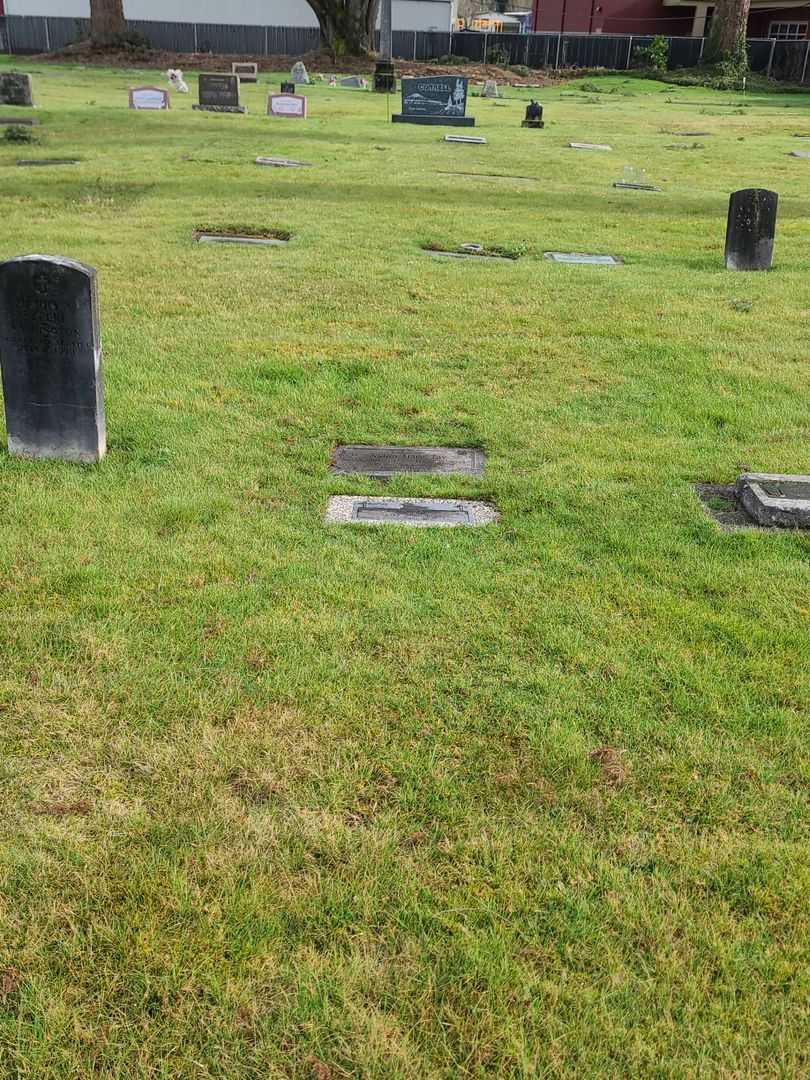 Judith Marie Fay's grave. Photo 1