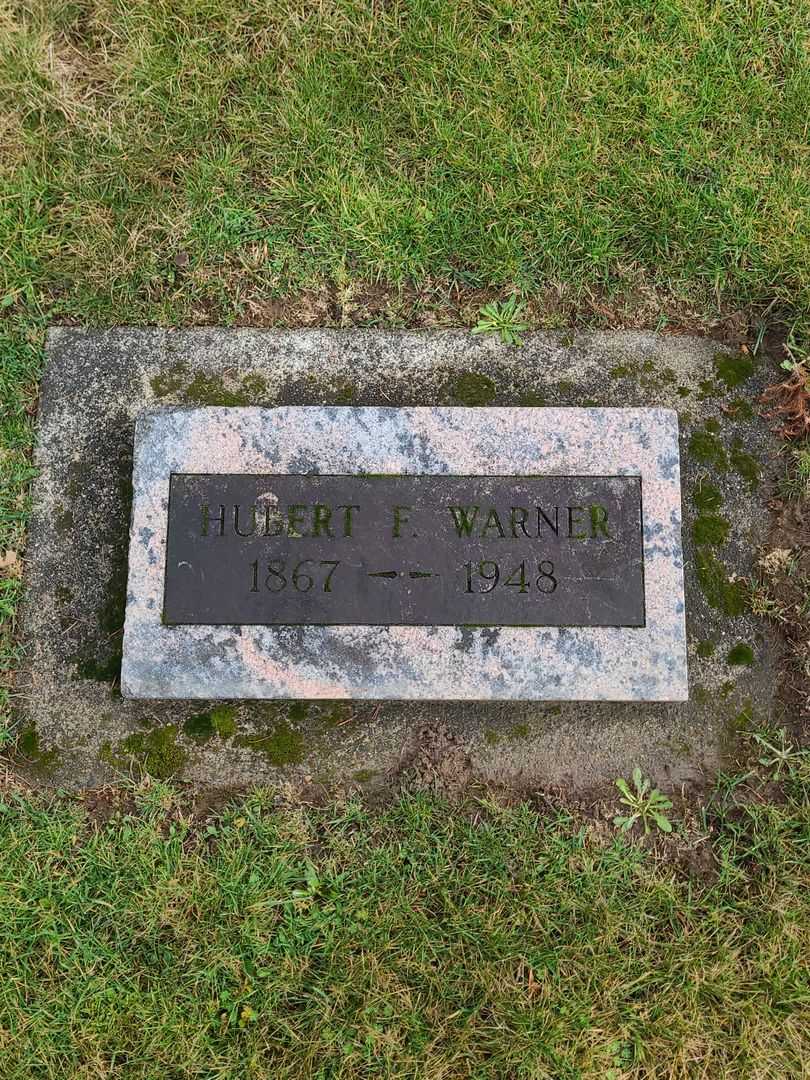 Hubert F. Warner's grave. Photo 2