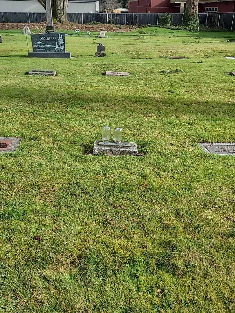Eileen Cannon's grave. Photo 2
