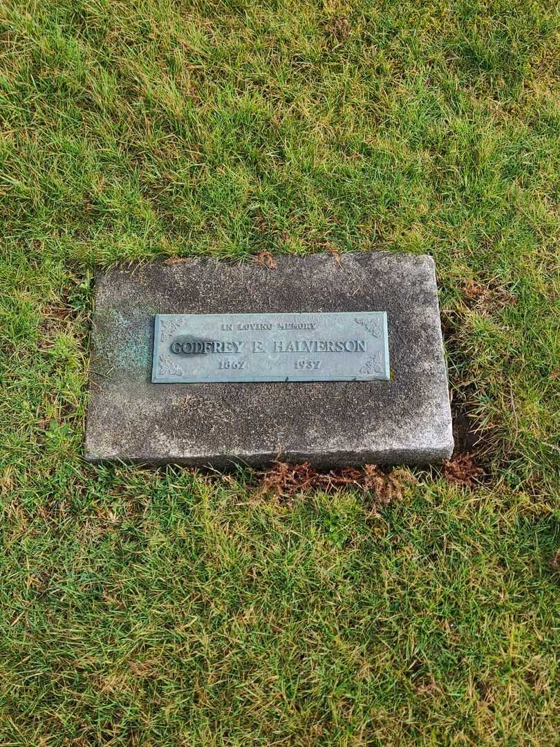 Godfrey E. Halverson's grave. Photo 2