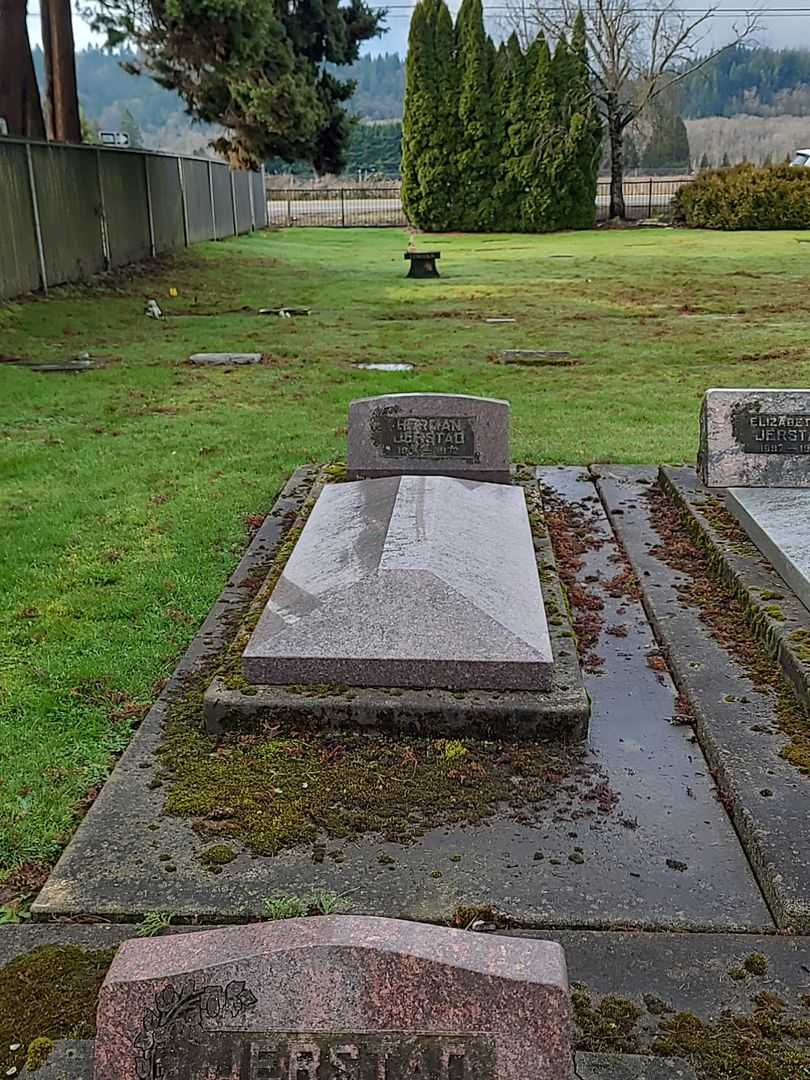 Herman Jerstad's grave. Photo 1