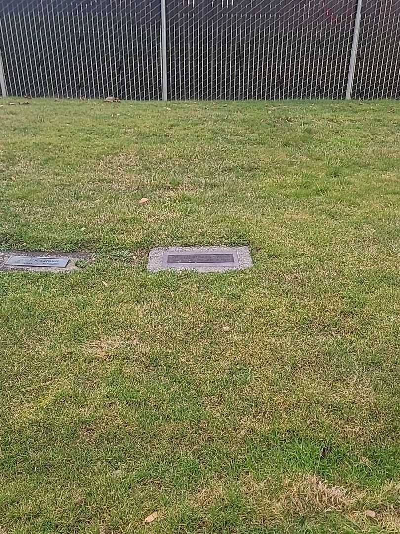 William Howard Walter's grave. Photo 2