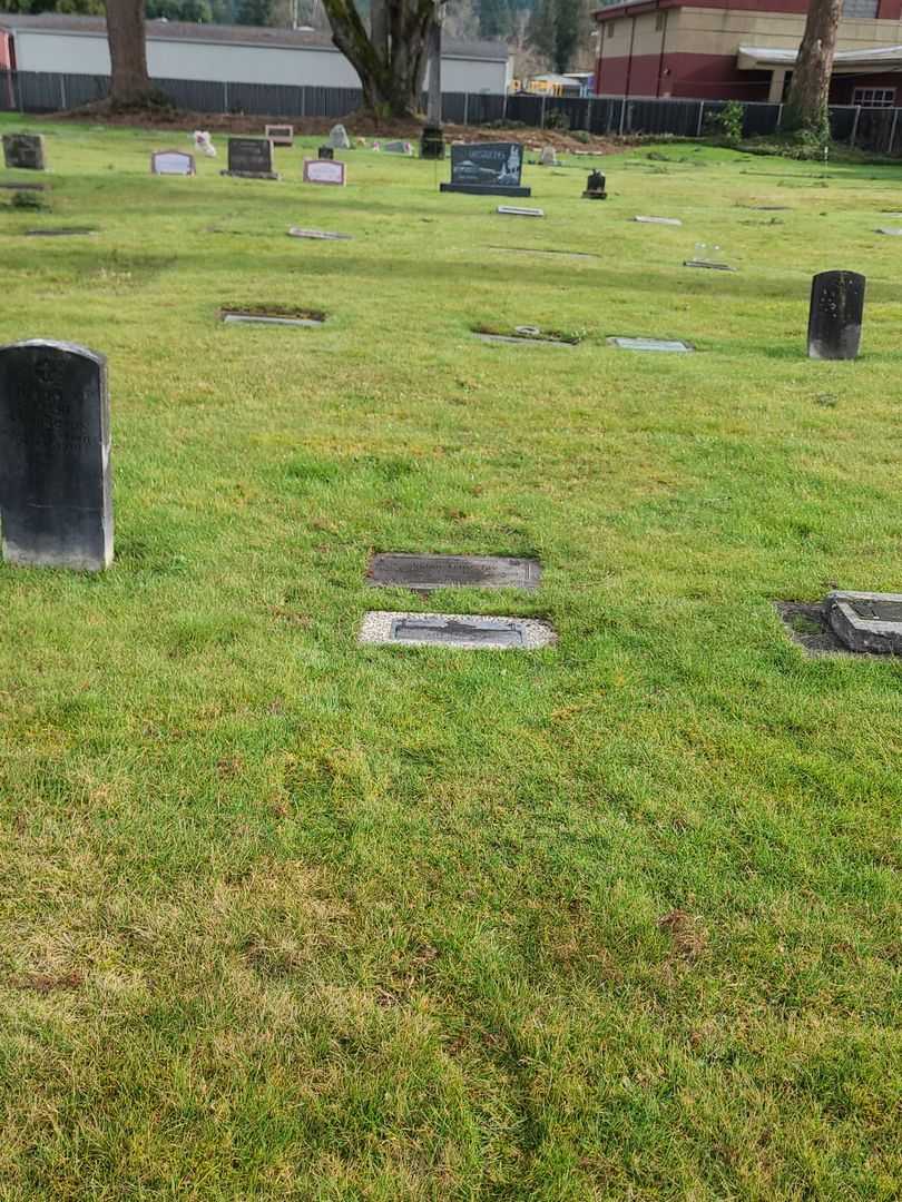 Judith Marie Fay's grave. Photo 3