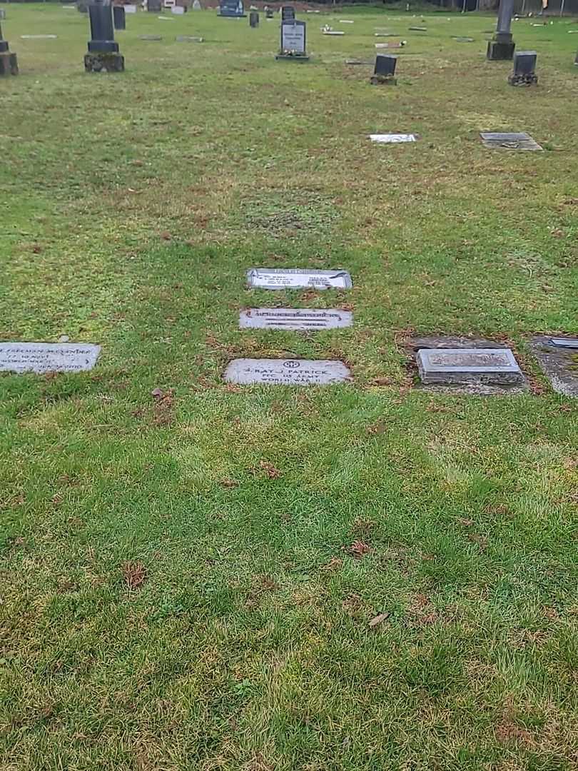 Bernice E. Patrick's grave. Photo 2