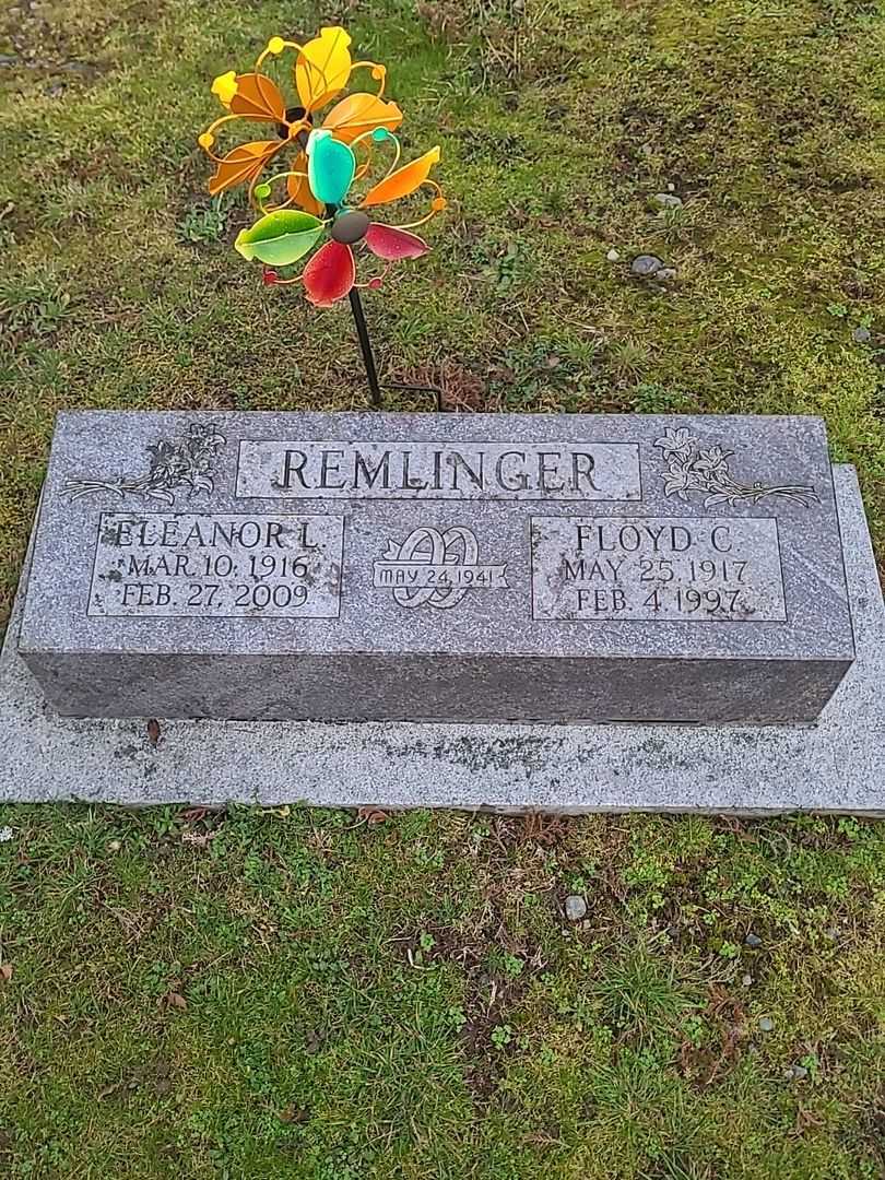 Eleanor L. Remlinger's grave. Photo 1