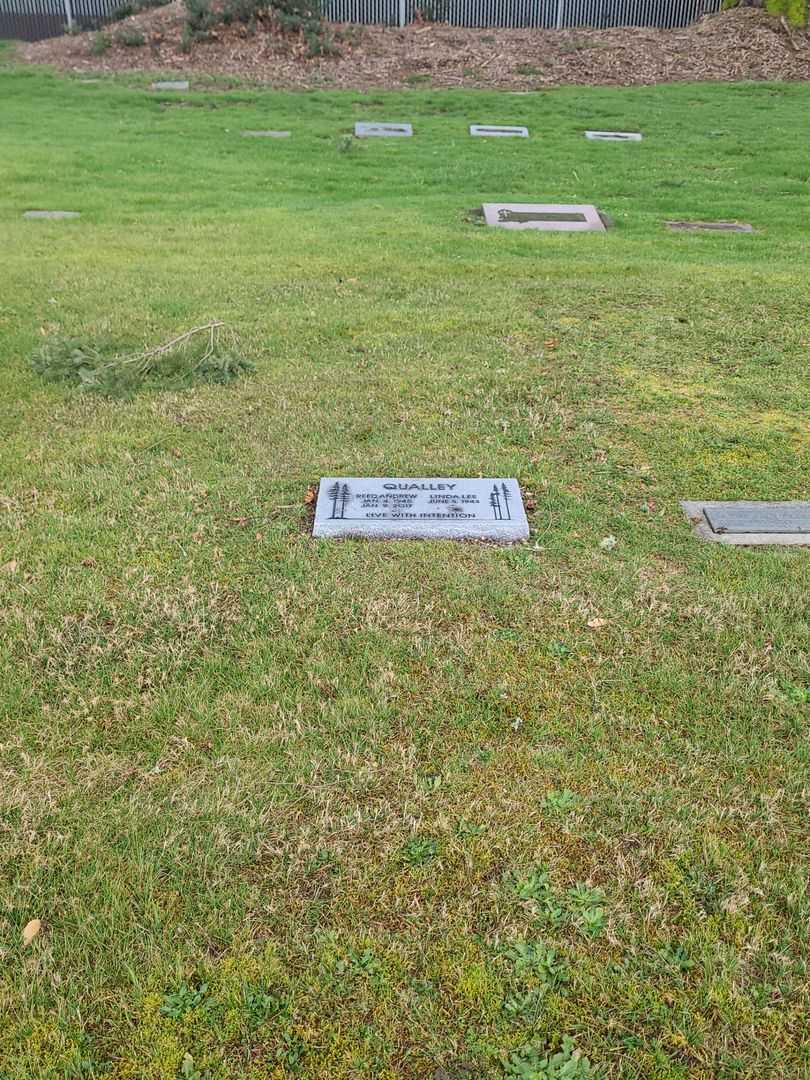 Reed Andrew Qualley's grave. Photo 2