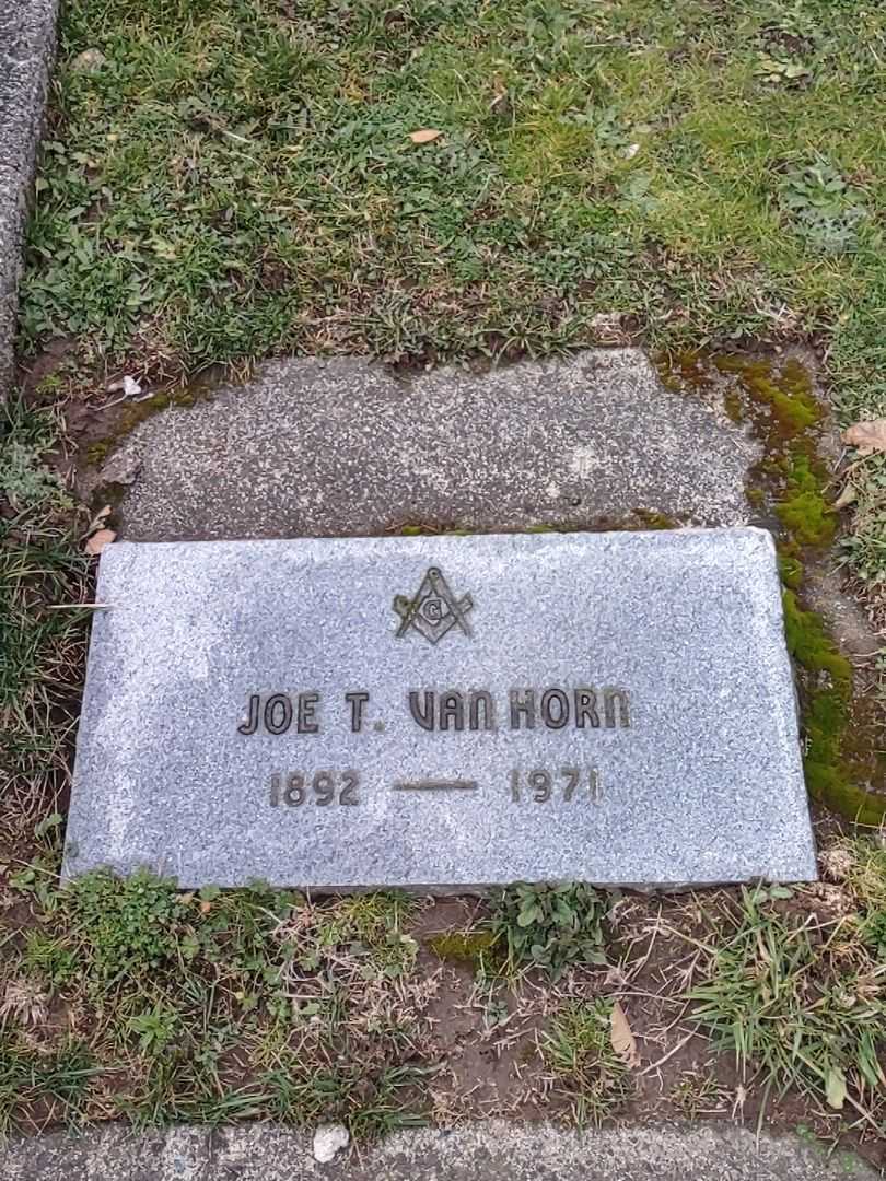 Joseph T. "Joe" Van Horn's grave. Photo 4