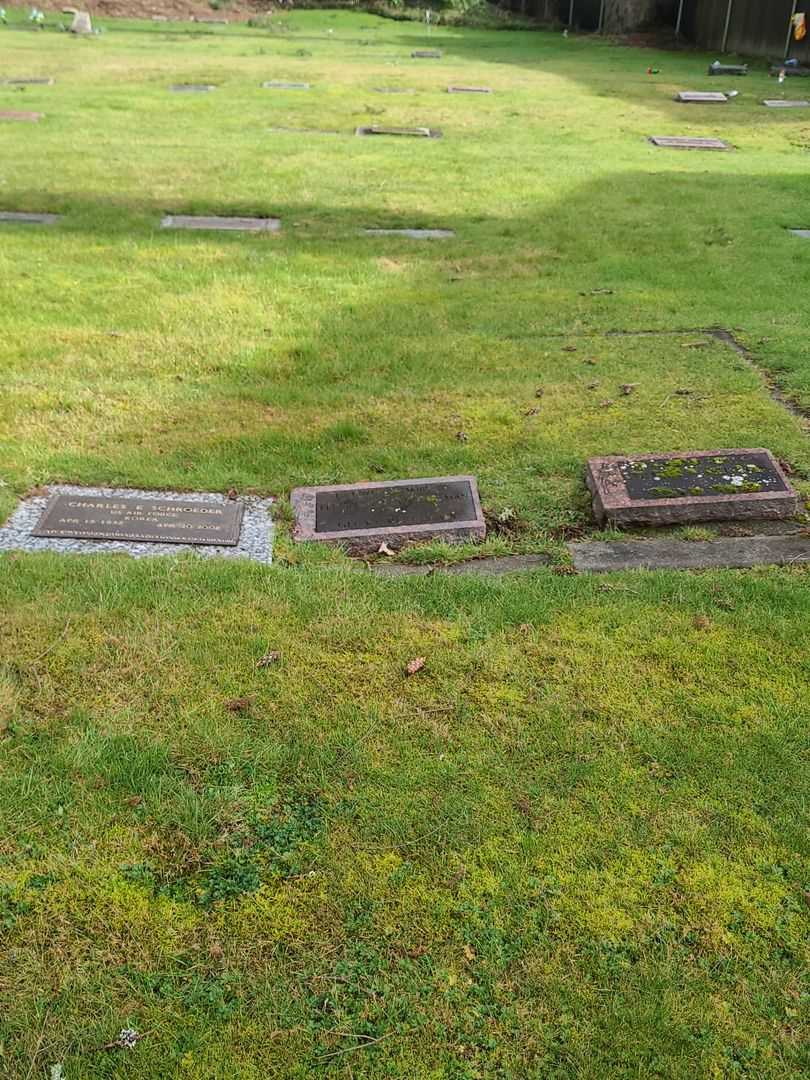 Elizabeth Betty Wellman's grave. Photo 1