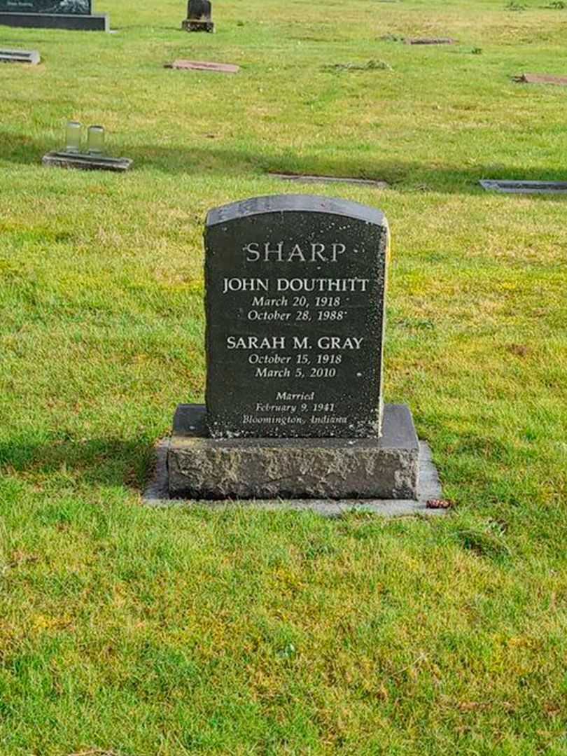 Sarah M. Gray Sharp's grave. Photo 1