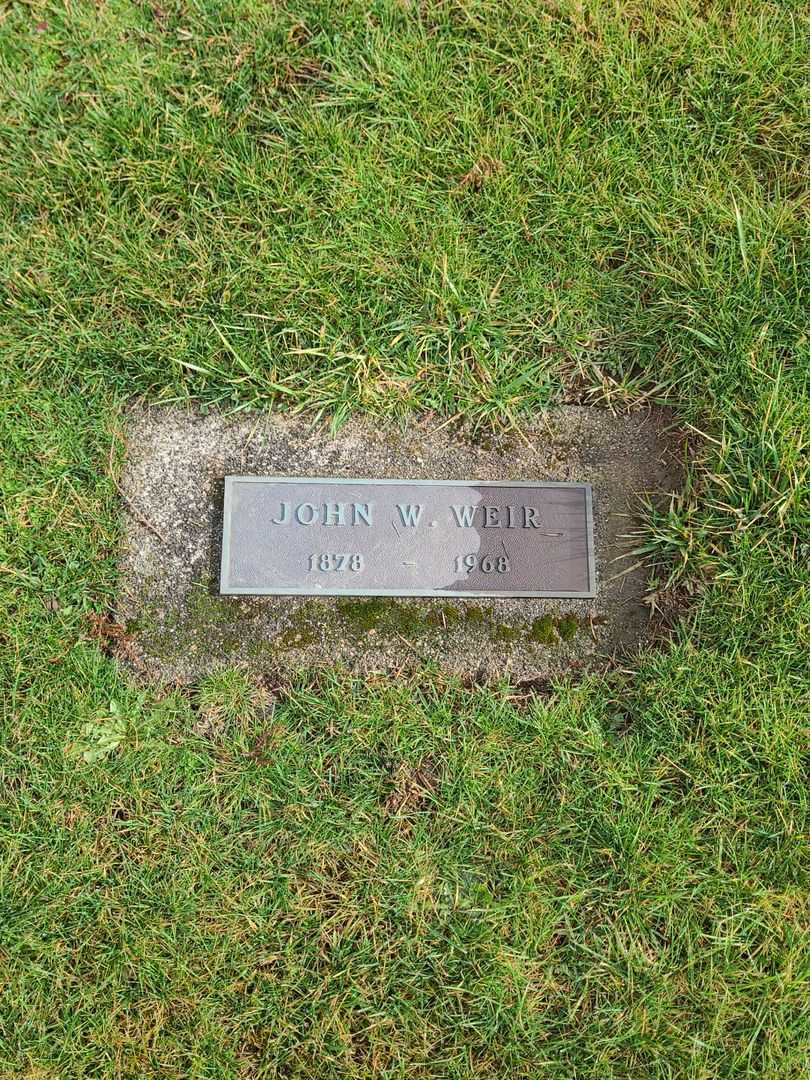 John W. Weir's grave. Photo 1