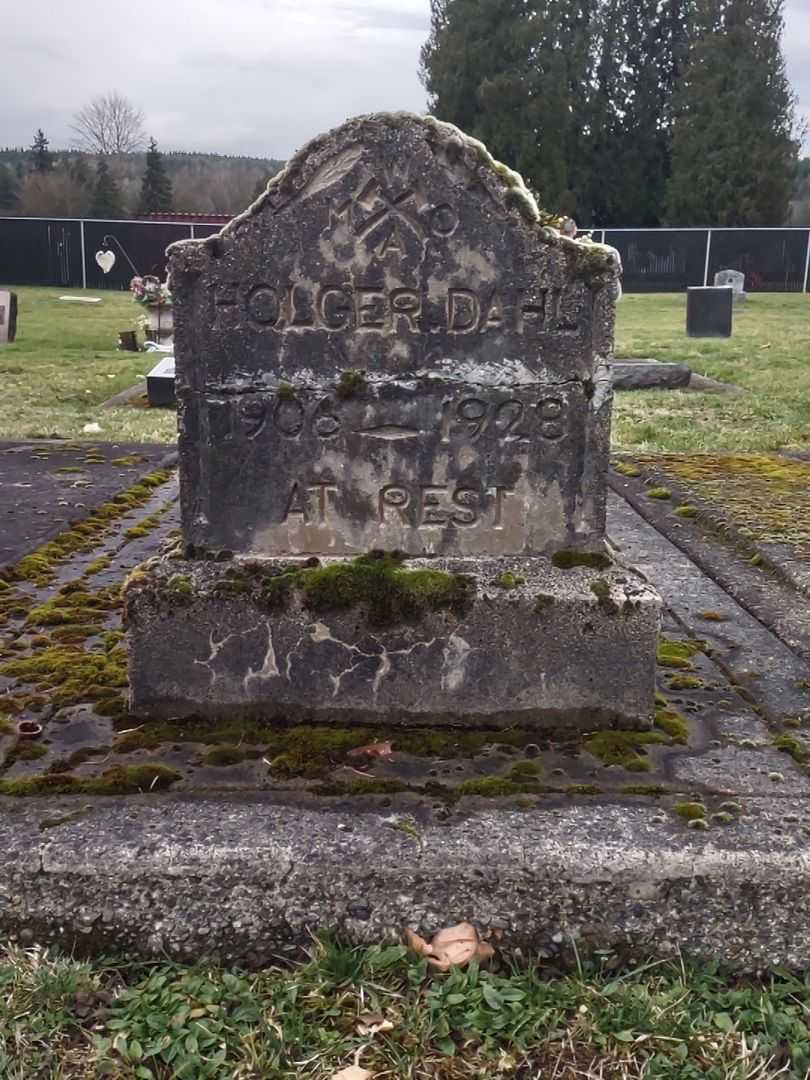 Holger Dahl's grave. Photo 1