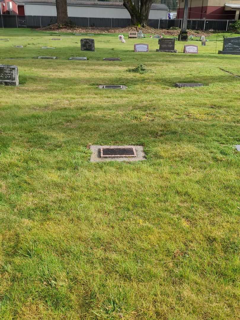 Julie Louise Van Buskirk's grave. Photo 2