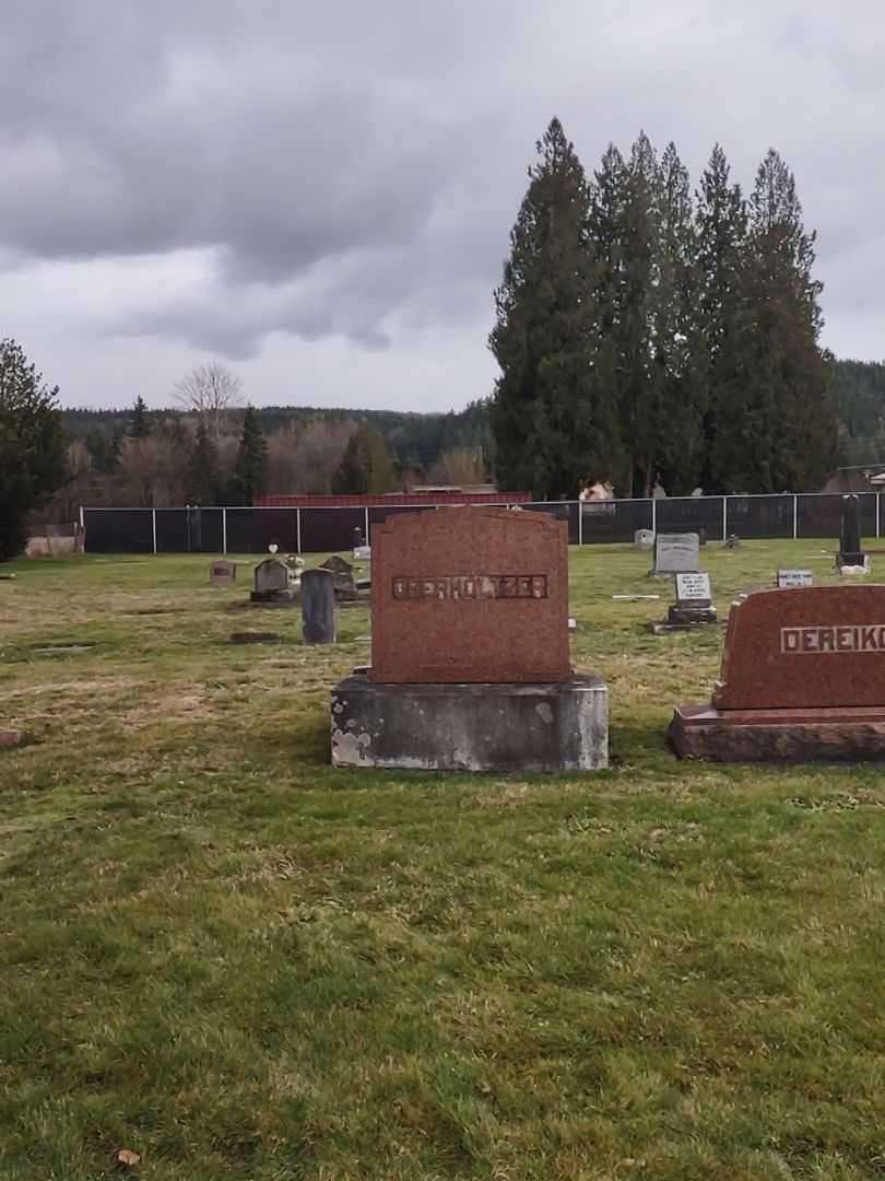 Joseph F. Oberholtzer's grave. Photo 1