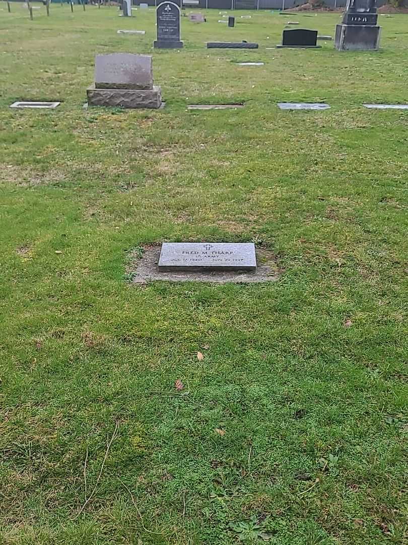 Frederick M. "Fred" Tharp's grave. Photo 1