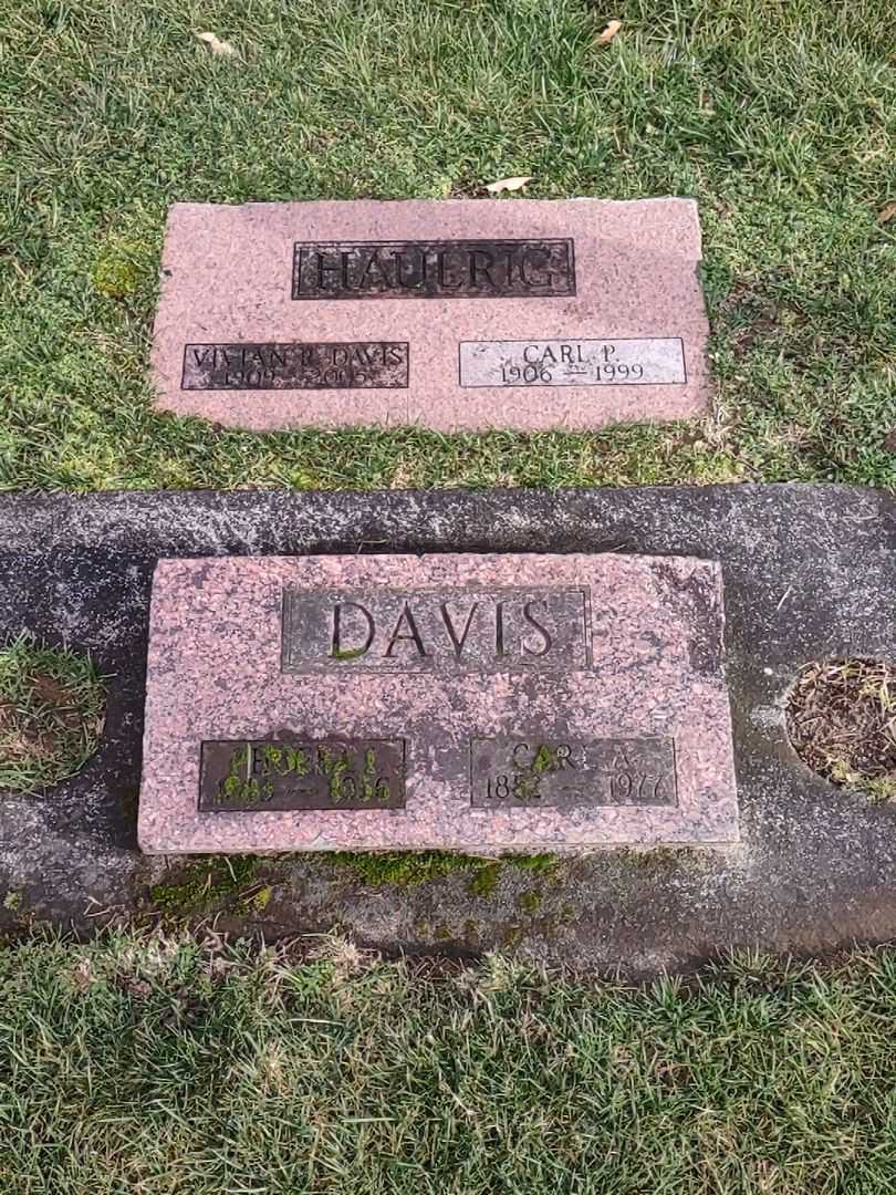 Carl P. Haulrig's grave. Photo 2