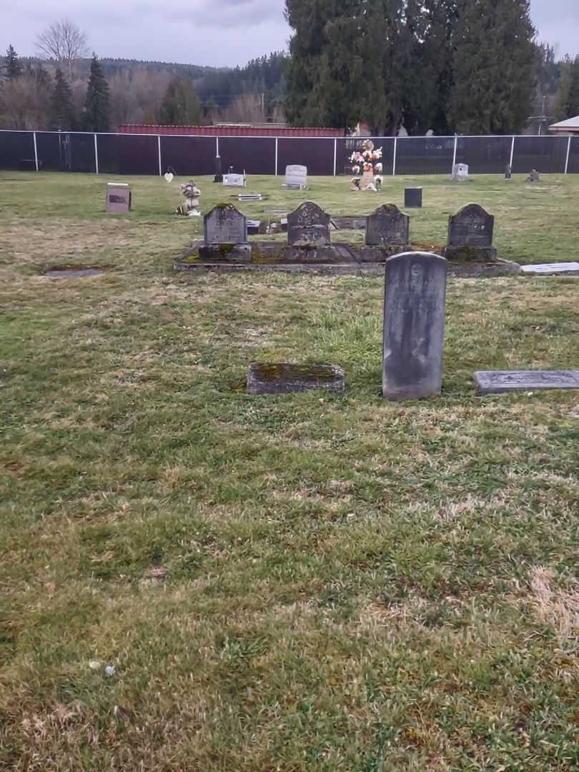 Peter Larson's grave. Photo 1