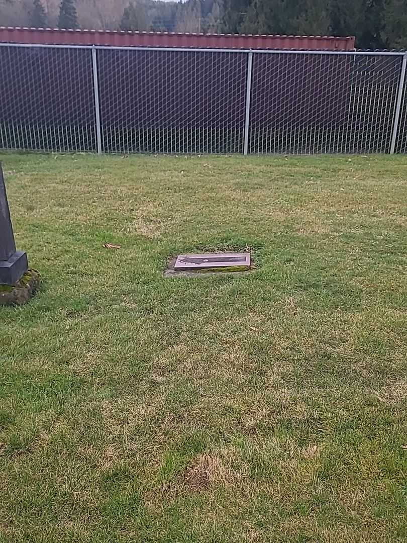 Victor Verschaeve's grave. Photo 2