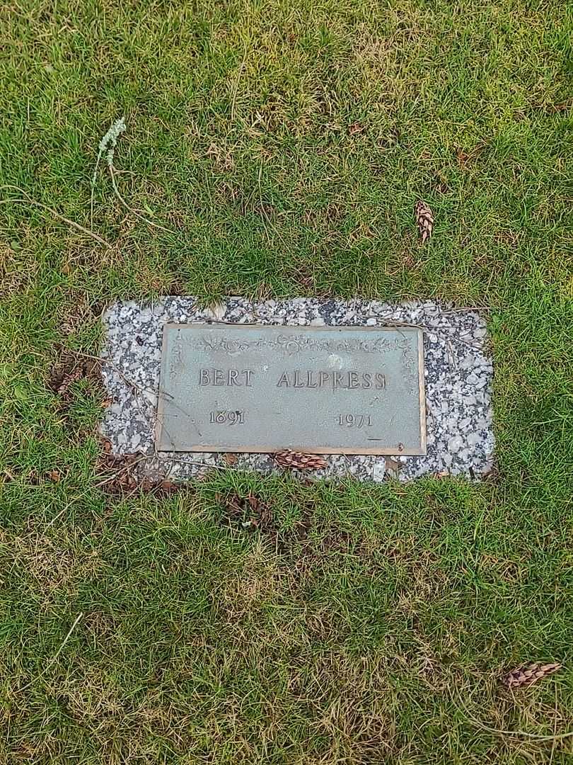 Bert Allpress's grave. Photo 2