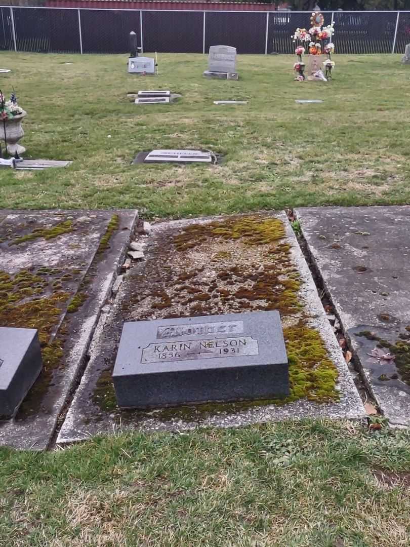 Karin Nelson's grave. Photo 1