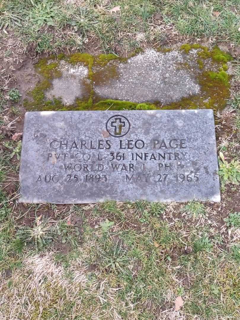 Charles Leo Page's grave. Photo 1